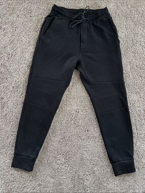 American Eagle black men’s joggers
